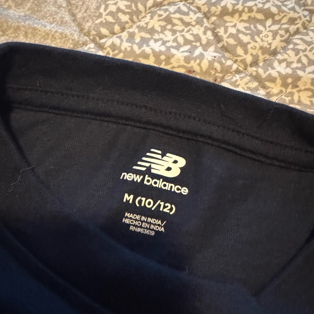 New Balance Blue Short Sleeve Tee Athletic Style - Picture 2 of 2